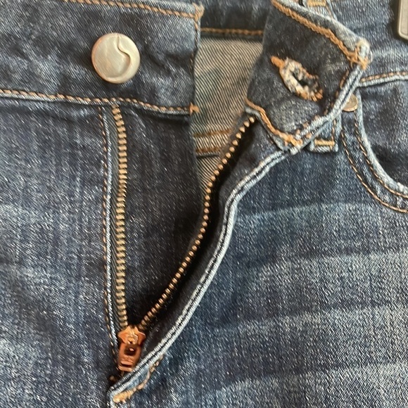 JOE'S JEANS MID-RISE DESTROYED/DISTRESSED VIDIKA WASH SIZE 28 - Picture 5 of 11